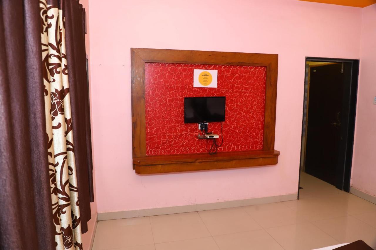 Sai Madhavi Palace Hotel Shirdi Exterior photo