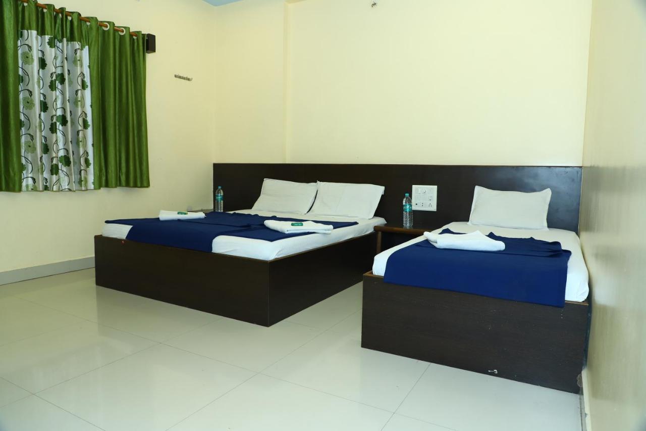 Sai Madhavi Palace Hotel Shirdi Exterior photo