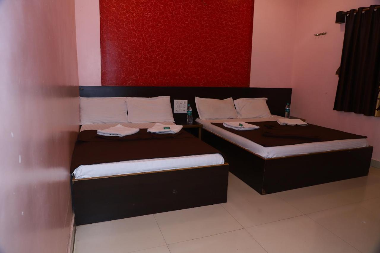 Sai Madhavi Palace Hotel Shirdi Exterior photo